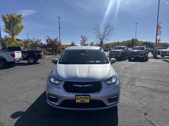2023 Chrysler Pacifica Hybrid Touring L