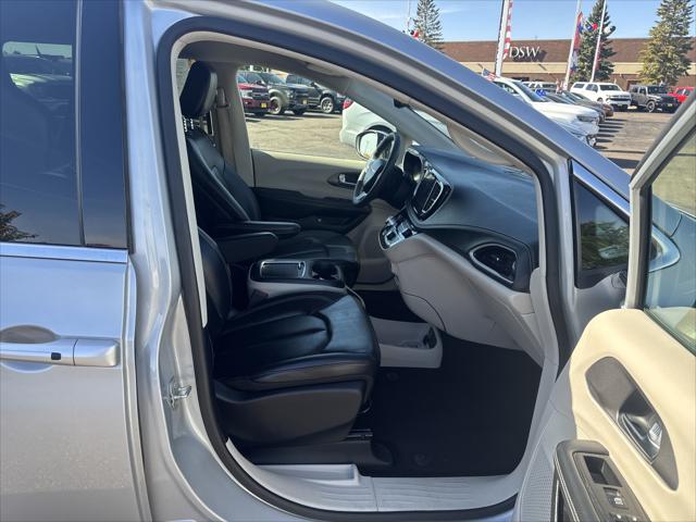 2023 Chrysler Pacifica Hybrid Touring L