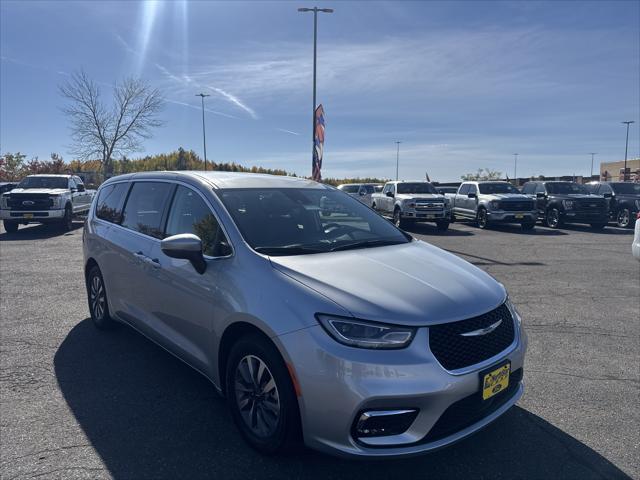 2023 Chrysler Pacifica Hybrid Touring L