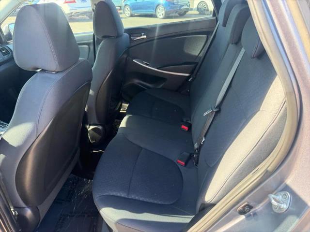 2013 Hyundai Accent SE
