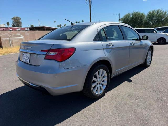 2013 Chrysler 200 Touring