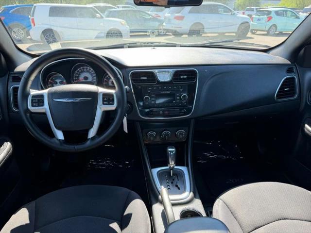 2013 Chrysler 200 Touring