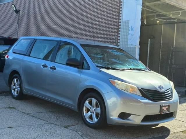 2012 Toyota Sienna Base V6 7 Passenger