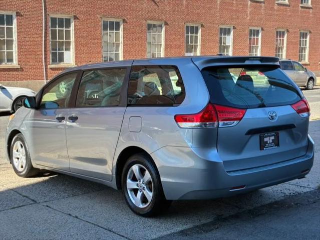 2012 Toyota Sienna Base V6 7 Passenger
