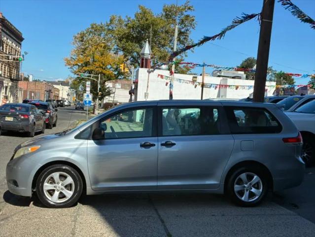 2012 Toyota Sienna Base V6 7 Passenger