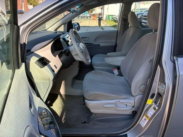 2012 Toyota Sienna Base V6 7 Passenger