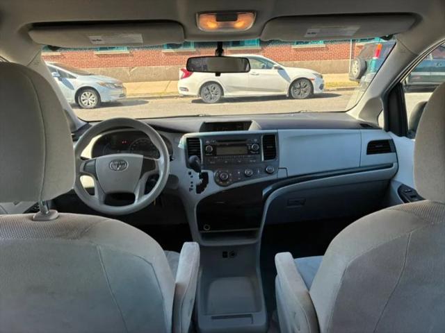 2012 Toyota Sienna Base V6 7 Passenger