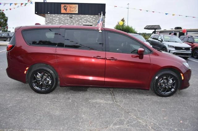 2020 Chrysler Pacifica Touring