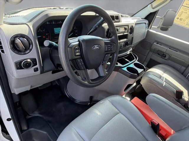 2024 Ford E-350 Cutaway E-350
