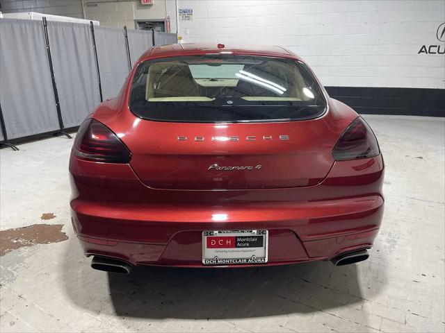 2015 Porsche Panamera 4
