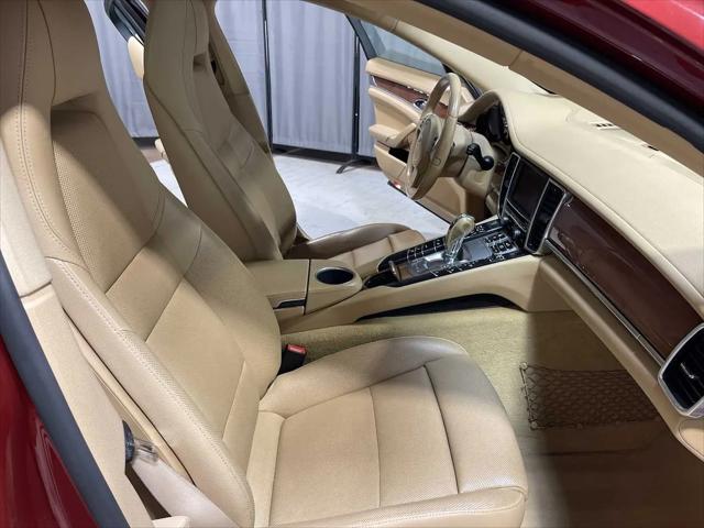 2015 Porsche Panamera 4