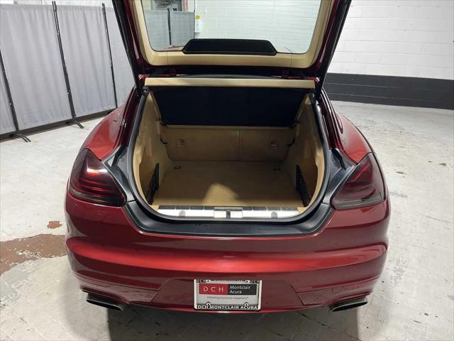 2015 Porsche Panamera 4