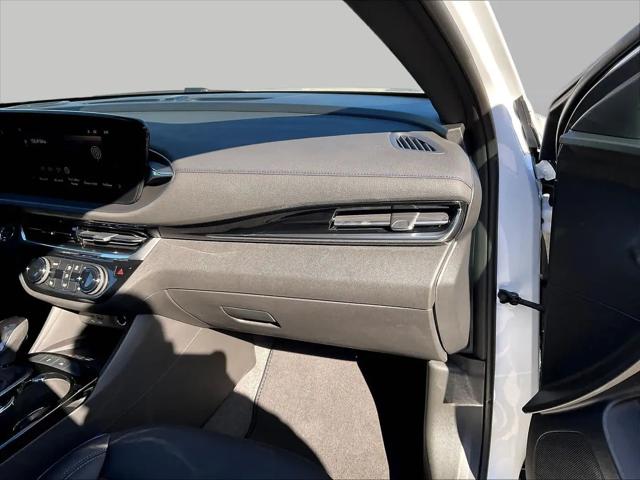 2026 Buick NV Sport Touring FWD