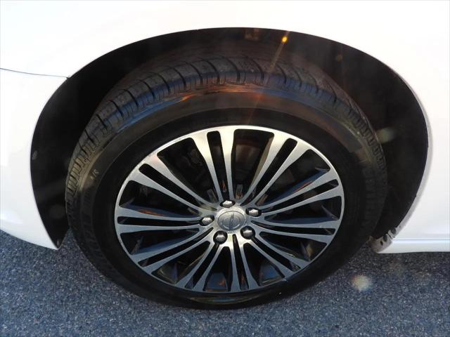 2012 Chrysler 300 S V8
