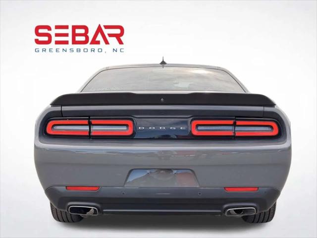 2018 Dodge Challenger SXT Plus