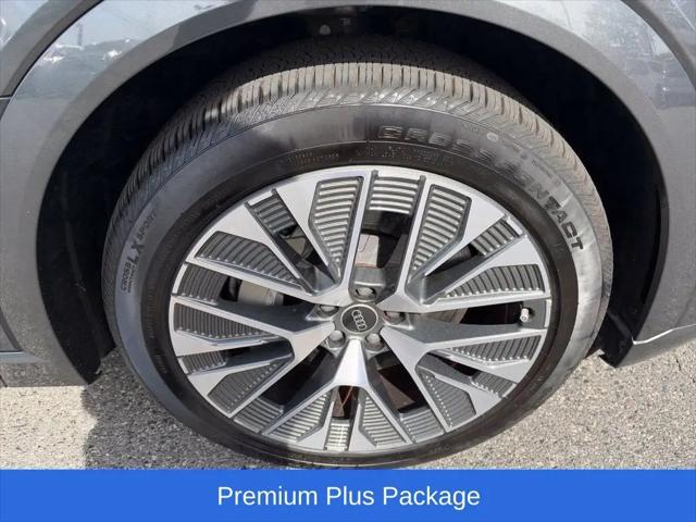 2024 Audi e-tron S line Premium Plus quattro