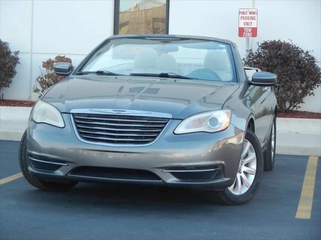 2013 Chrysler 200 Touring
