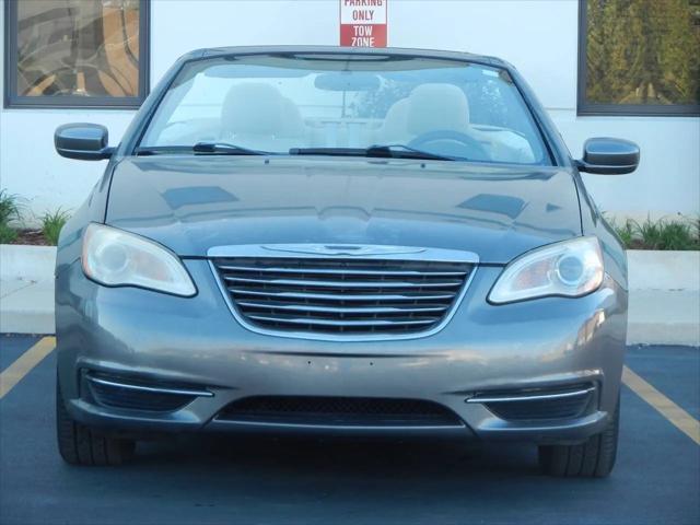2013 Chrysler 200 Touring