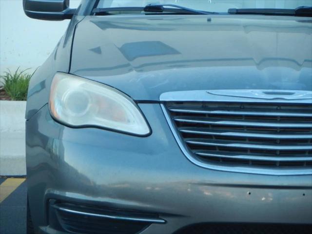 2013 Chrysler 200 Touring