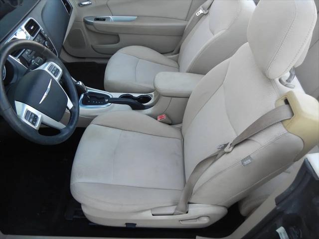 2013 Chrysler 200 Touring