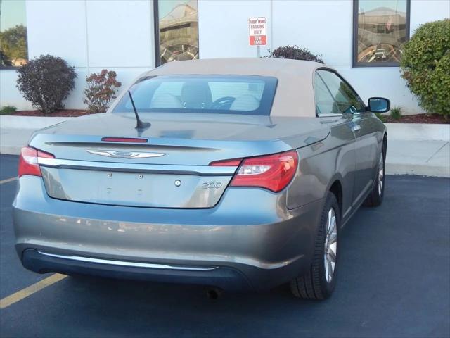 2013 Chrysler 200 Touring