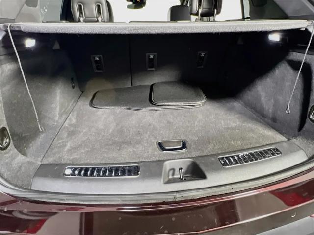 2021 Cadillac XT4 AWD Premium Luxury