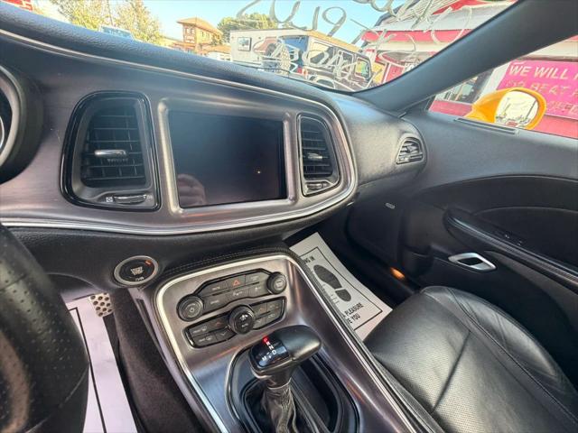 2018 Dodge Challenger SXT Plus