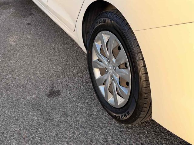 2019 Hyundai Accent SE