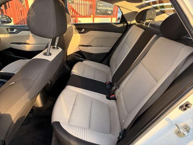 2019 Hyundai Accent SE