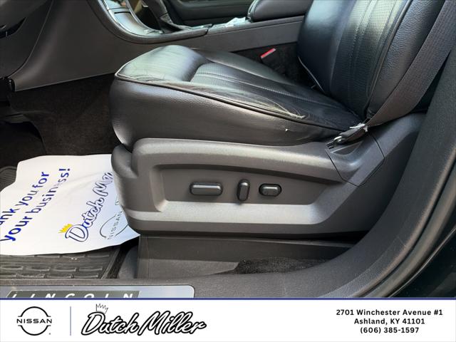 2014 Lincoln MKX Base