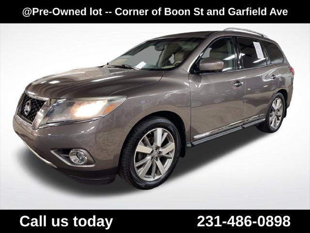 2014 Nissan Pathfinder Platinum for sale in Traverse City, MI