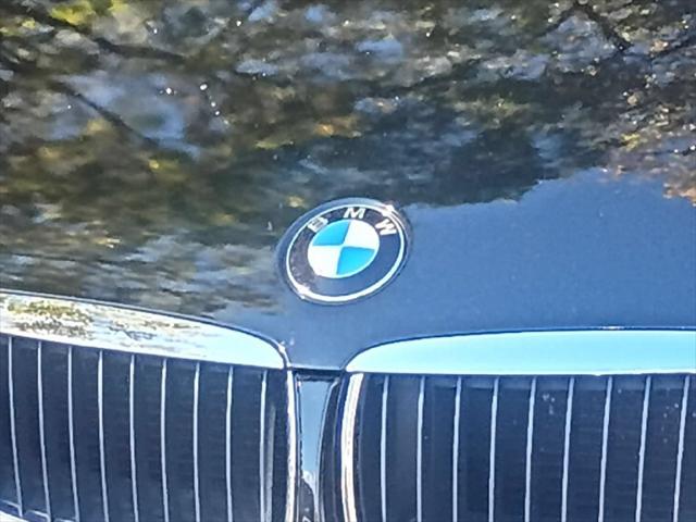 2006 BMW 325i 325i