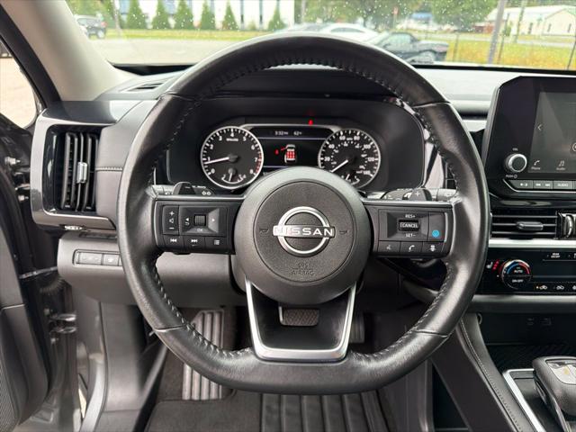 2025 Nissan Pathfinder SV 4WD
