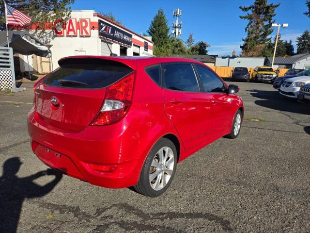 2012 Hyundai Accent SE