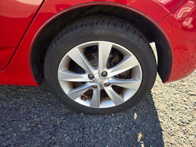2012 Hyundai Accent SE
