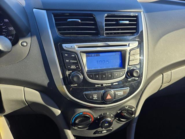 2012 Hyundai Accent SE