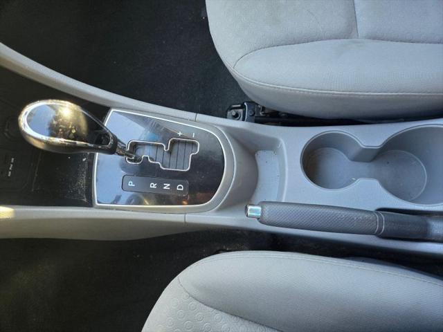 2012 Hyundai Accent SE
