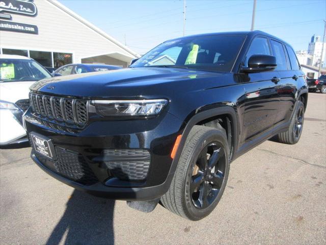 2023 Jeep Grand Cherokee Altitude 4x4 for sale in Sioux City, IA