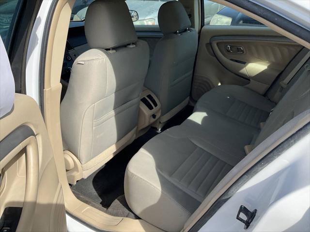 2014 Ford Taurus SE