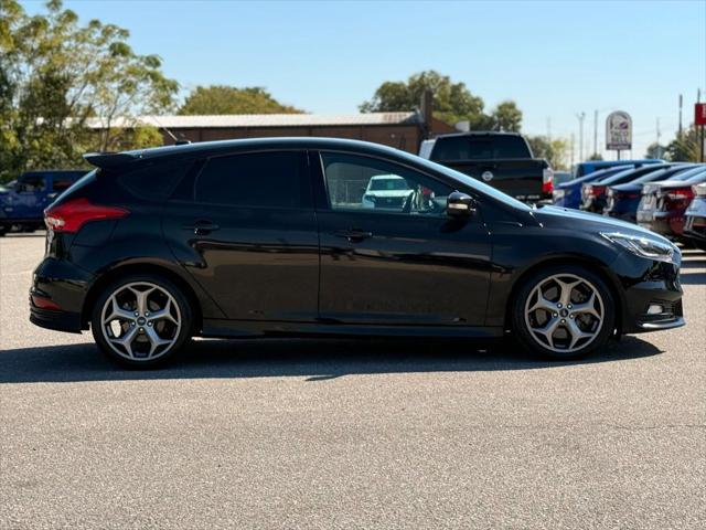 2017 Ford Focus ST Hatchback 4D