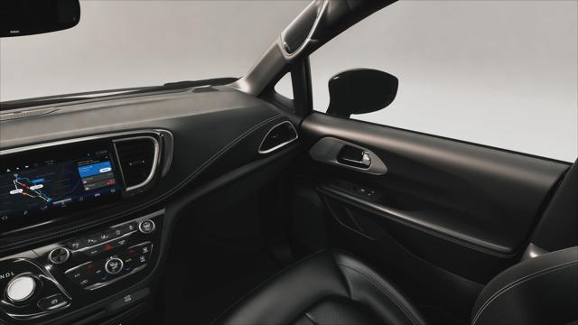 2027 Chrysler Pacifica Select AWD