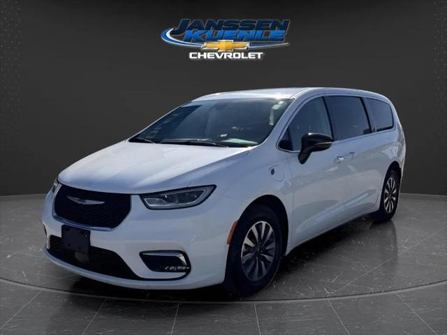 2024 Chrysler Pacifica Hybrid Select for sale in Plattsmouth, NE