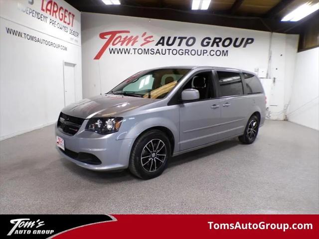 2017 Dodge Grand Caravan SE Plus for sale in Des Moines, IA