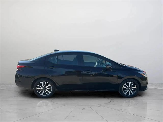 2021 Nissan Versa SV Xtronic CVT