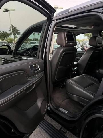 2012 Cadillac Escalade Platinum Edition