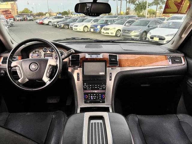 2012 Cadillac Escalade Platinum Edition