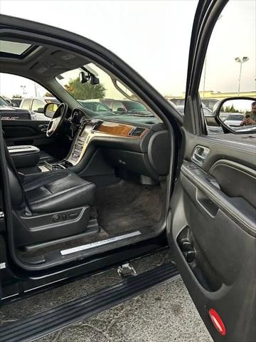 2012 Cadillac Escalade Platinum Edition