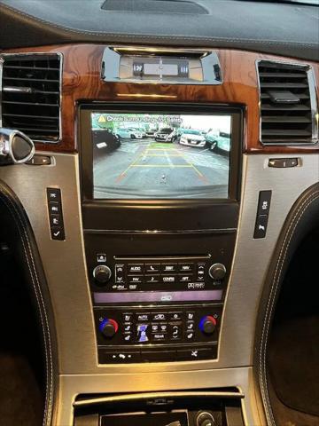 2012 Cadillac Escalade Platinum Edition
