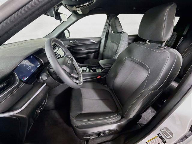 2025 Jeep Grand Cherokee L Laredo 4x4