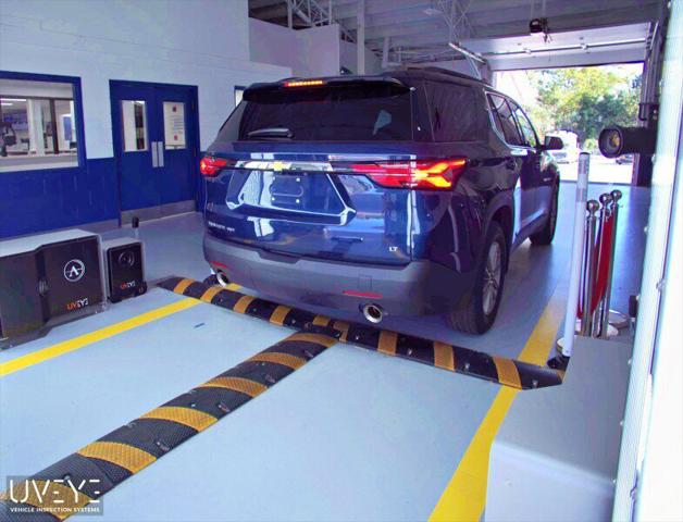 2023 Chevrolet Traverse AWD LT Leather